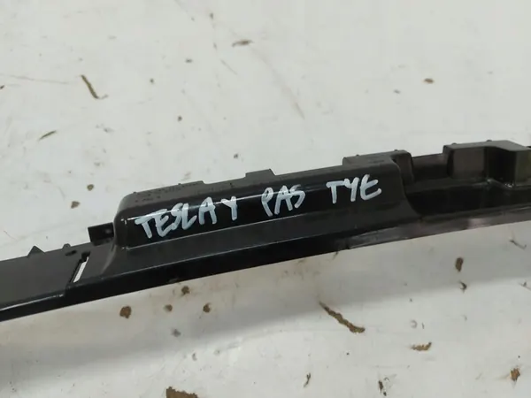 Takapuskuri tuki Tesla Model Y 2024 1494045-00-E image 4