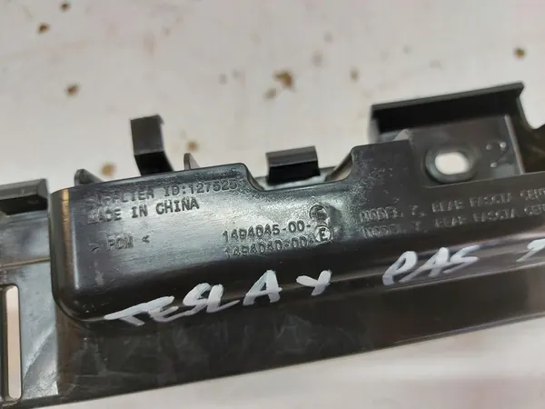 Takapuskuri tuki Tesla Model Y 2024 1494045-00-E image 5