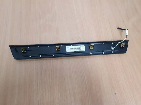 Kynnyssuoja OEM 5S005DX9AC Jeep Cherokee WK2 Summit image 6