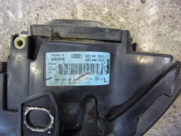 Faros Valeo Audi A4 B6 Izquierda Derecha image 3
