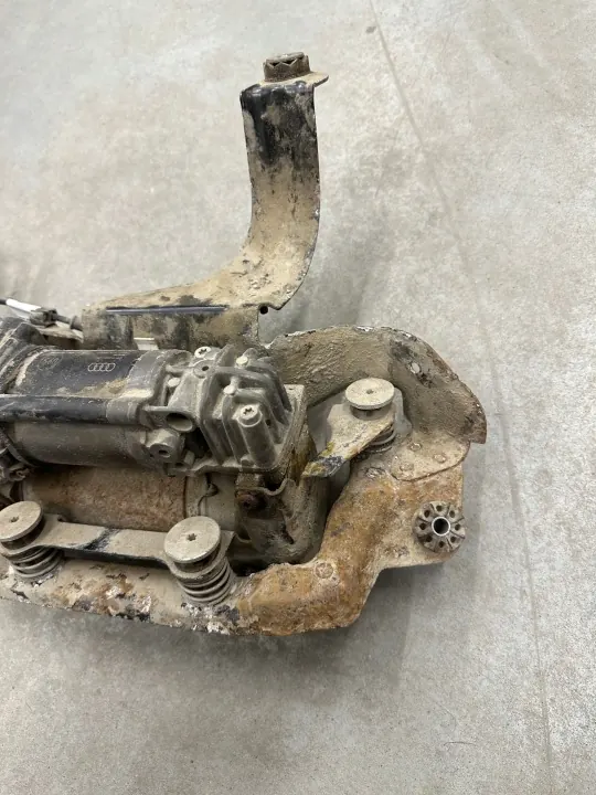Compressor suspensão ar Audi A6 C7 OEM 4G0616005D image 3