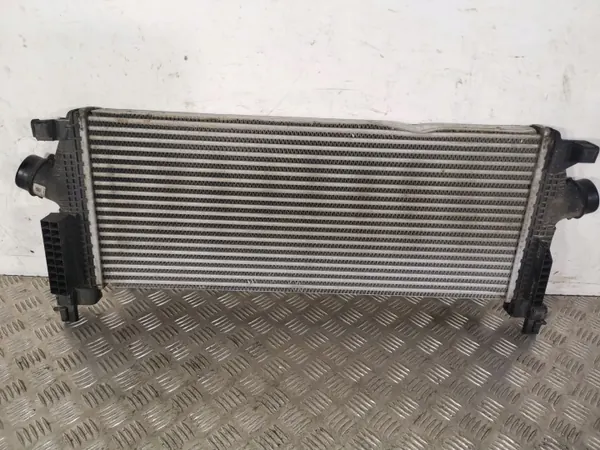 Intercooler Opel Zafira C OEM 2794A8135 - Usado image 5
