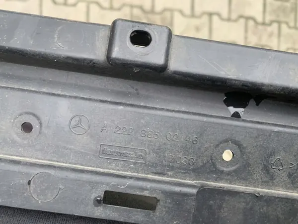 Mercedes S-Klasse W222 Achterbumper Glijplaat OEM A2228850246 image 4