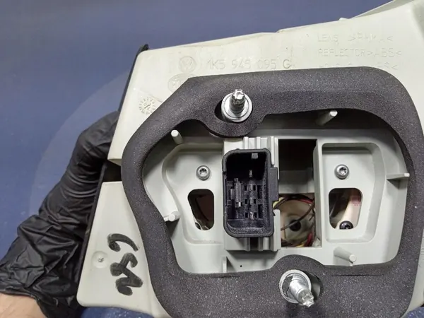 VW Jetta Vänster Bakljus EU 1K5945095G image 5