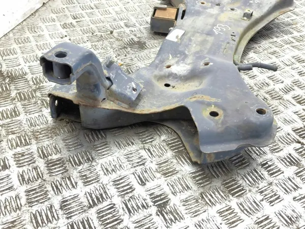 KIA Sportage 2013 Etuapukehys OEM AMD149641 image 10