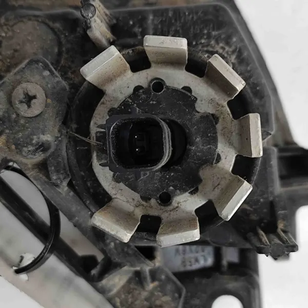 Luz de ré esquerda Lexus UX 81681-76010 image 6