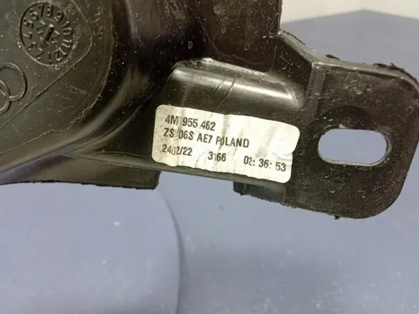 Audi SQ8 Q8 spolarbehållare OEM 4M0955448B image 9