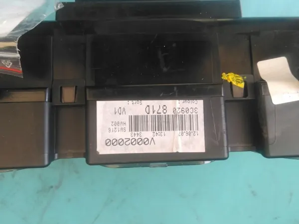Snelheidsmeter VW Passat B6 2.0 FSI 3C0920871D image 3
