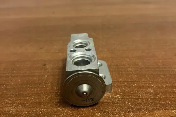 Ilmastointijäähdyttimen venttiili MERCEDES-BENZ B-CLASS image 3