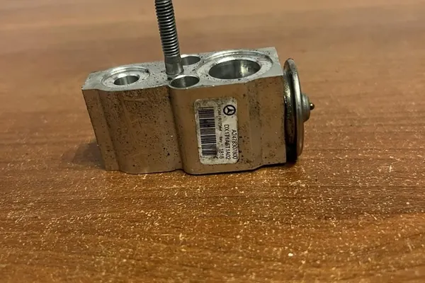 Ilmastointijäähdyttimen venttiili MERCEDES-BENZ B-CLASS image 6