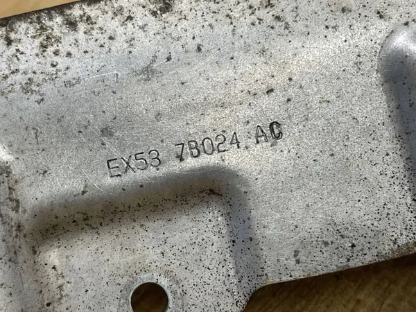 Jaguar F-TYPE Fäste OEM EX537B024AC - Begagnad image 3
