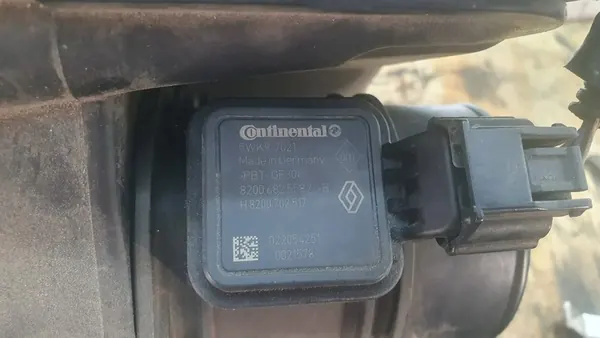 Renault Fluence 1.5 DCI Ilmansuodattimen kotelo OEM 165006500r-4car image 3