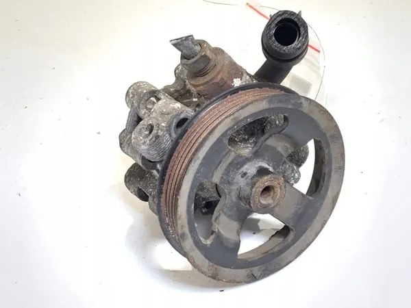 Pompe de Direction Assistée Toyota Avensis T25 2.0 116ch 03-08 image 2