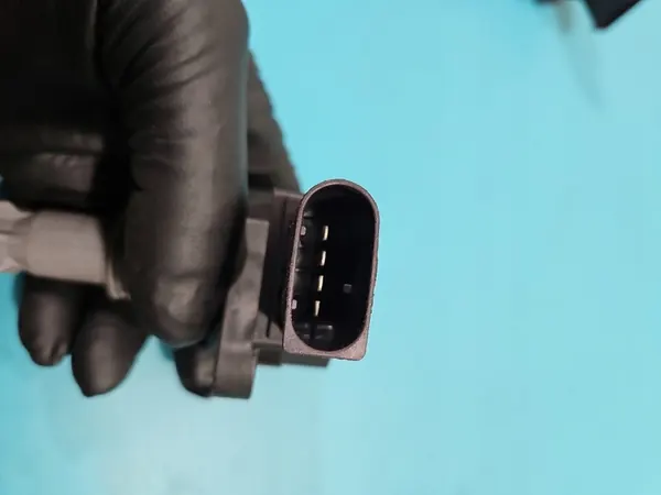 Bobina de Encendido Mercedes W221 5.5 V8 A0001501980 image 4