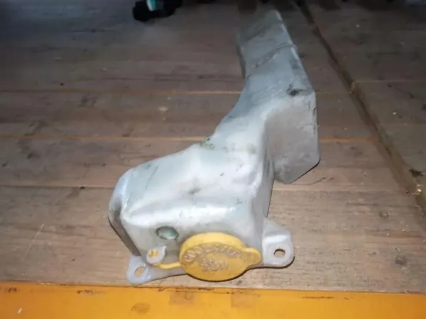 Réservoir de liquide de refroidissement Subaru Outback 2018 image 4