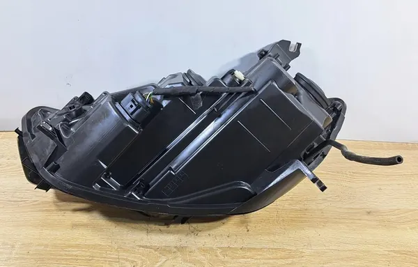 AUDI A6 C7 Rechtes Frontscheinwerfer mit Blinker image 3