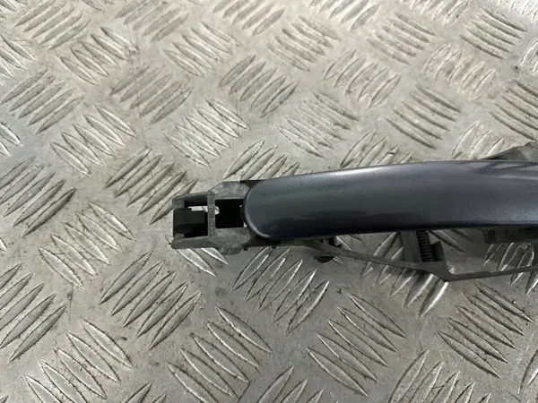 Insert de serrure de porte Skoda Octavia II OEM 1Z0837167D image 3