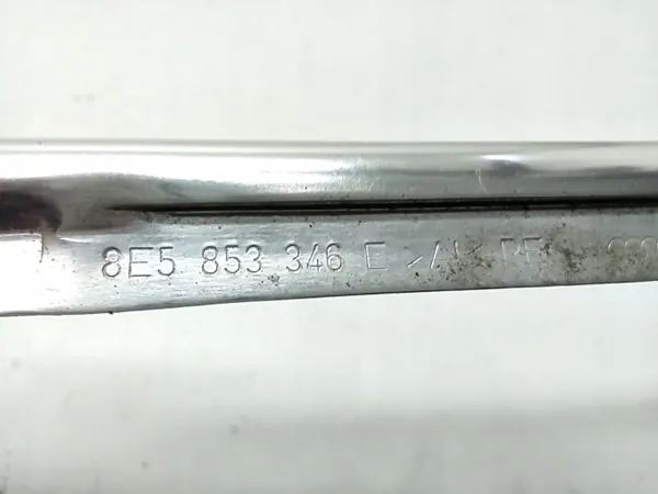 SEAT Exeo 3R Sedan Höger Krom Fönsterlist OEM 8E5853346E image 8