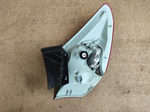 Vänster bakljus Opel Astra J IV HB image 3