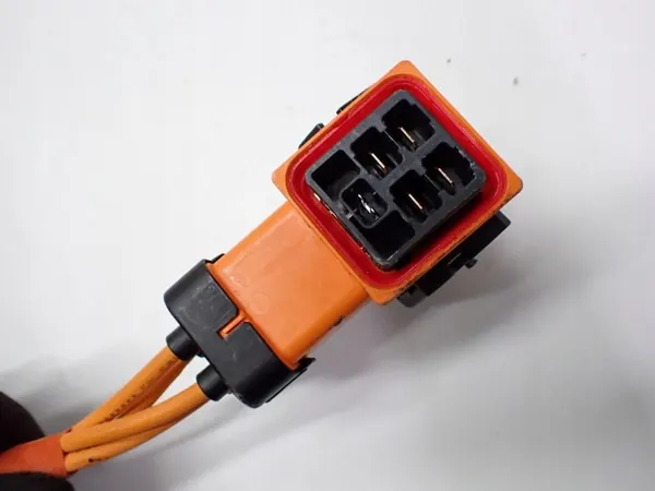 Tesla Model 3 Ladeanschluss OEM 1490374-29-C Gebraucht image 7