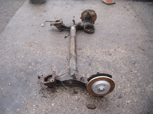 OEM LUK926 Hinterachsschwinge für Peugeot Partner II image 5