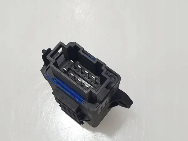 OEM 1K0959722 Värmsätesrelämodul för VW Passat B7 image 3