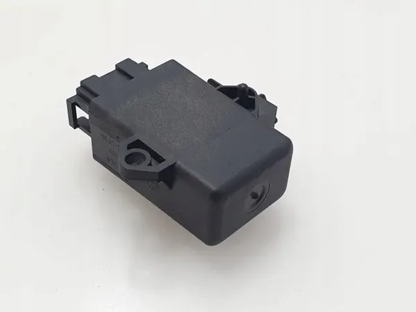 OEM 1K0959722 Värmsätesrelämodul för VW Passat B7 image 4