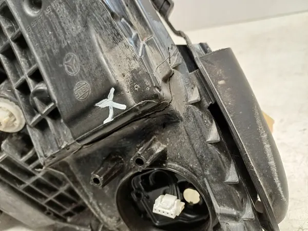 MERCEDES C W205 LIFT 18- LINKER VOOR LED LICHT A2059065404 image 10