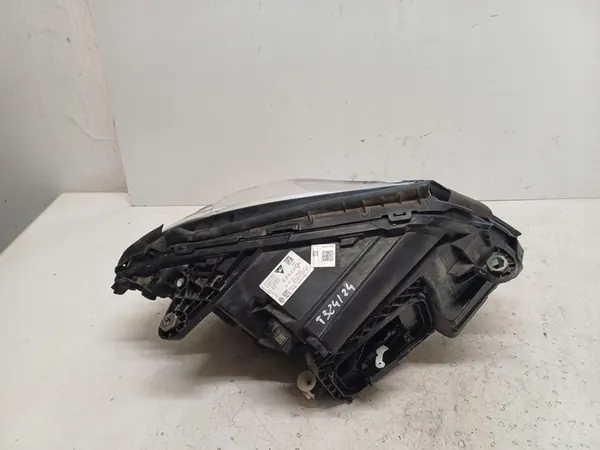 MERCEDES C W205 LIFT 18- LINKER VOOR LED LICHT A2059065404 image 6