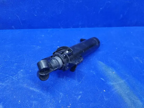 AUDI A5 8T Linker Koplampenreiniger OEM 8T0955101D image 3