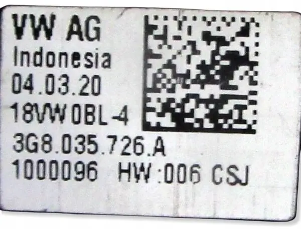 Tomada USB OEM 3G8035726A para VW Passat B8 image 3