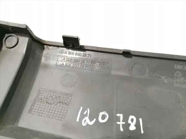 VW Crafter Framskärm Trim 2008 Van Diesel A9068802871 image 4