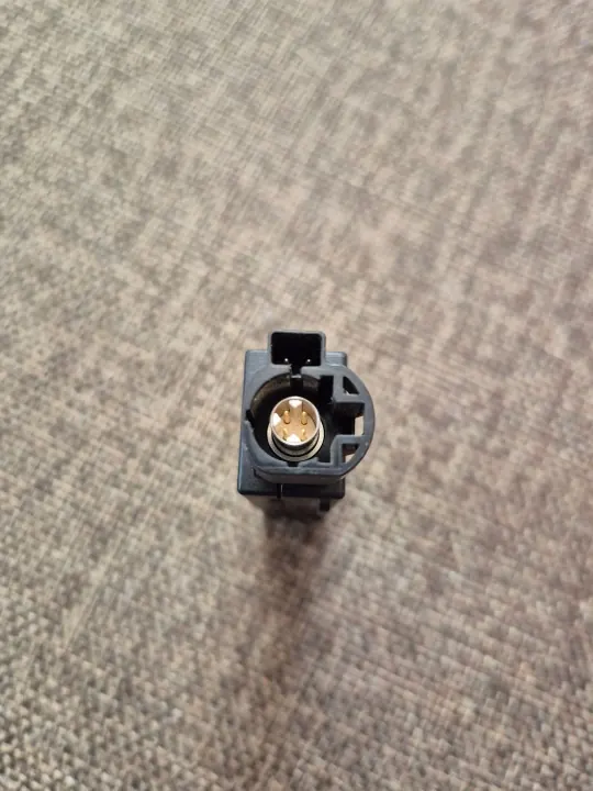 Enchufe USB OEM 5Q0035726N para Volkswagen image 3
