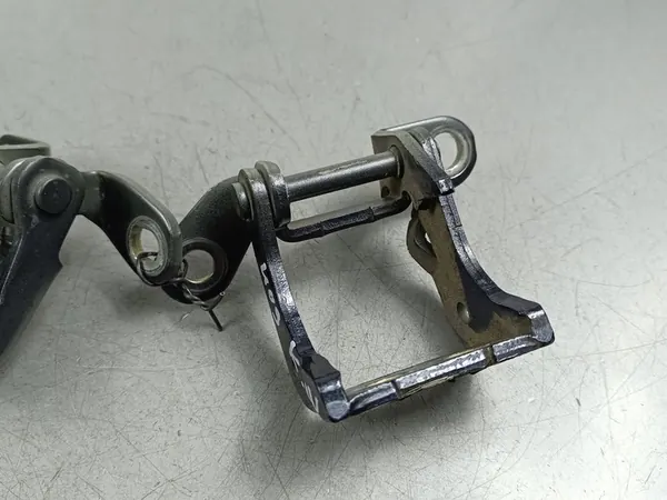 2025 Honda CR-V Hintertürscharniere OEM FOB52383 image 2