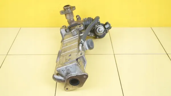 Arrefecedor EGR Toyota OEM N47C16A para Avensis 1.6 D image 3