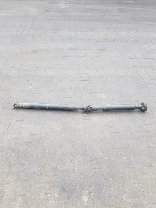 BMW E46 2.0 D Drivaxel OEM 123XXX image 2