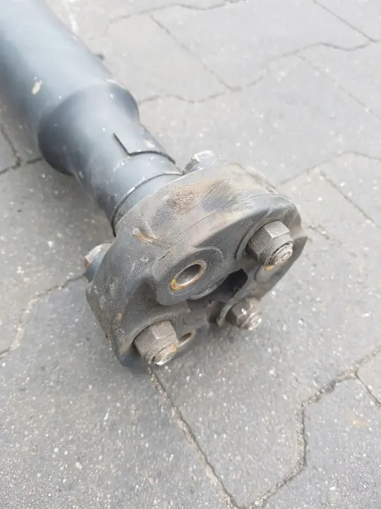 BMW E46 2.0 D Drivaxel OEM 123XXX image 3