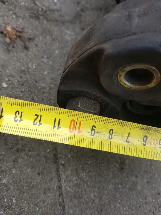 BMW E46 2.0 D Drivaxel OEM 123XXX image 8