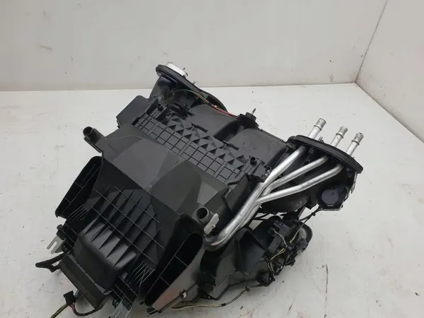 Land Rover Range Rover L322 2010 Heater Assembly image 5