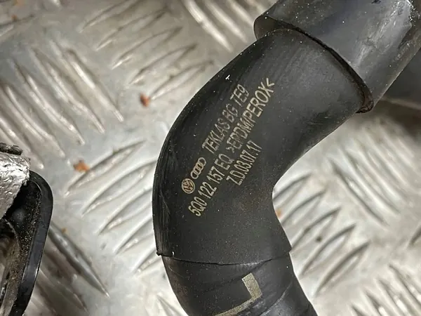 Vattenpump Audi A4 8K 5Q0965561B image 9