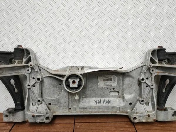 Motorstöd VW JETTA VI GOLF VI 2.0 TDI 1K0199313H image 4