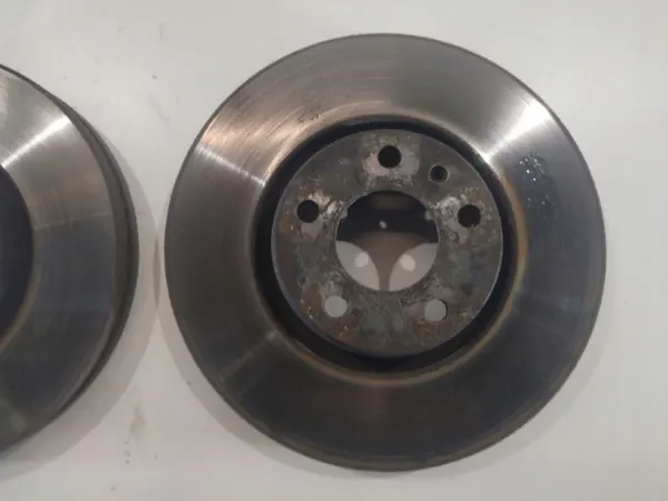 Vorderer Bremsscheibensatz OEM 4F0615301E für Audi A6 image 4