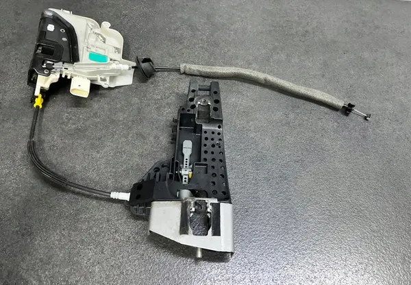 Audi OE 4H1837885 Ulko-Ovi Kahva image 4