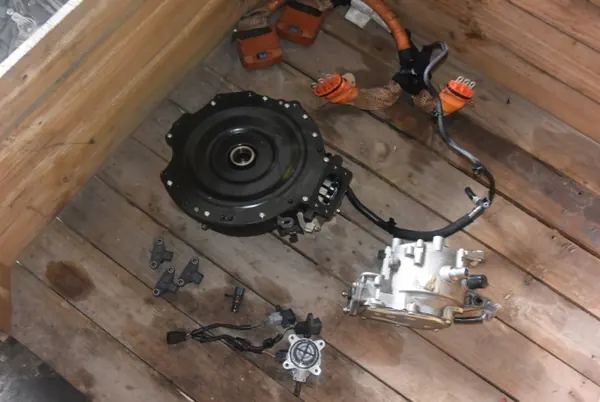 Pompe à huile boîte OEM 313604754R Renault 1.6 eTECH image 4