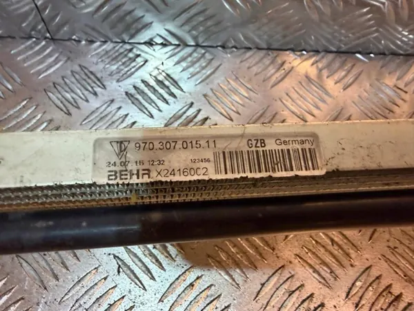 Porsche växellådsoljekylare OEM 97030701511 image 3