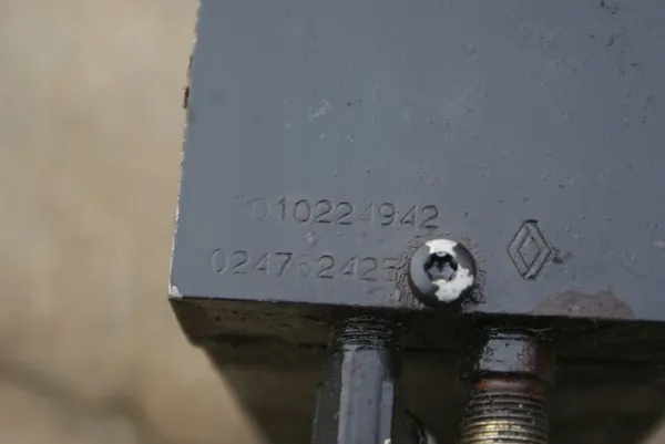 Pompe de levage de cabine Renault image 4