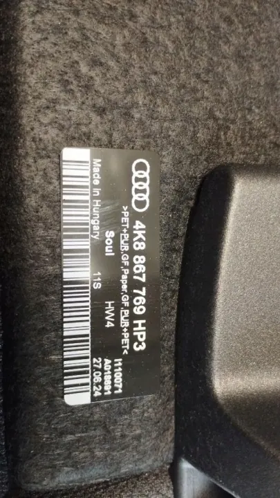 Käytetty Audi OE tavaratilahylly 4K8867769 image 6