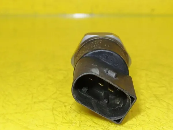 Sensor pressão combustível OEM DRC101124 Mercedes W203 image 4