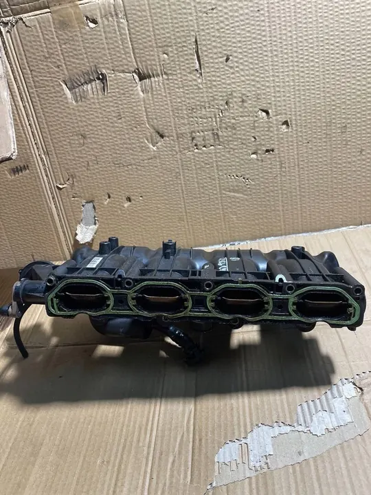 Volkswagen PASSAT B6 2009 Ansaugkrümmer 06j198211 image 3