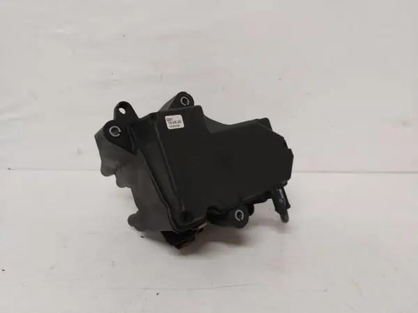 Mercedes W222 alipainesäiliö OEM 6560700068 image 2
